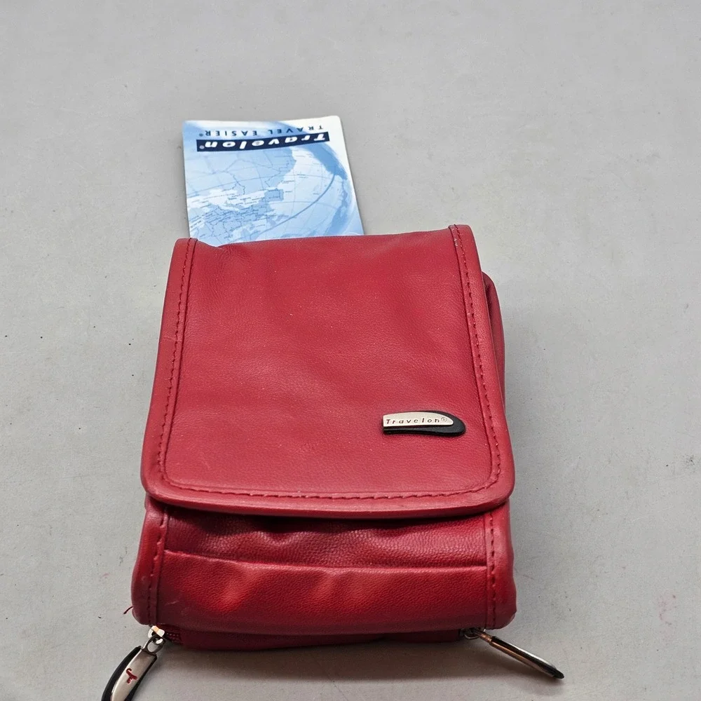 Travelon Red Leather Travel Wallet Organizer Passport Holder ID Window